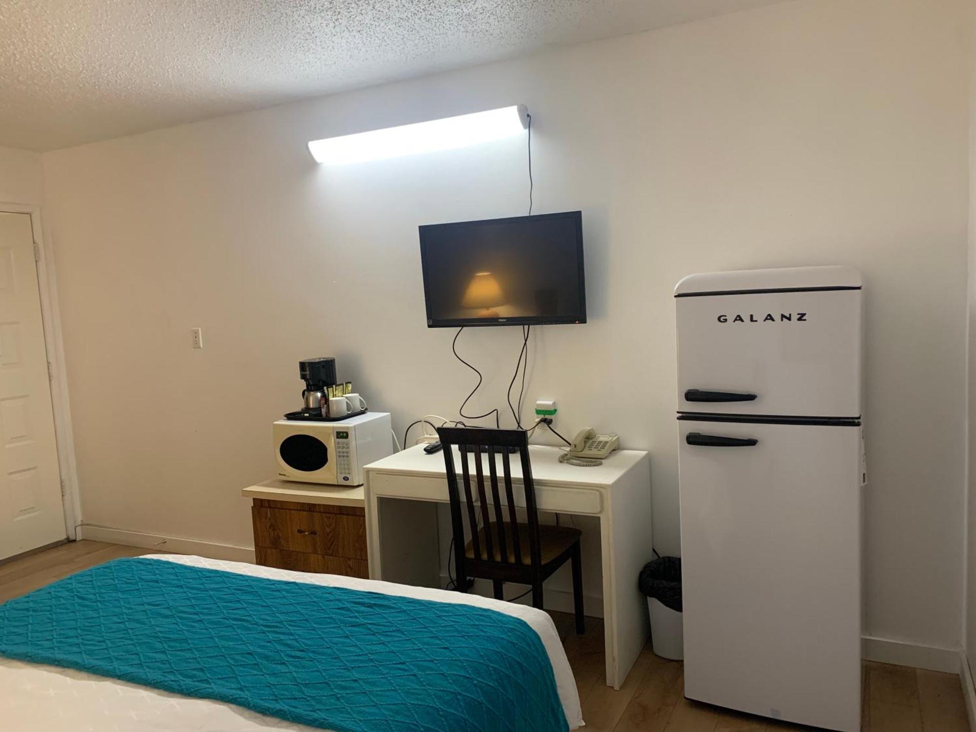 Swiss Sunset Inn Penticton Esterno foto
